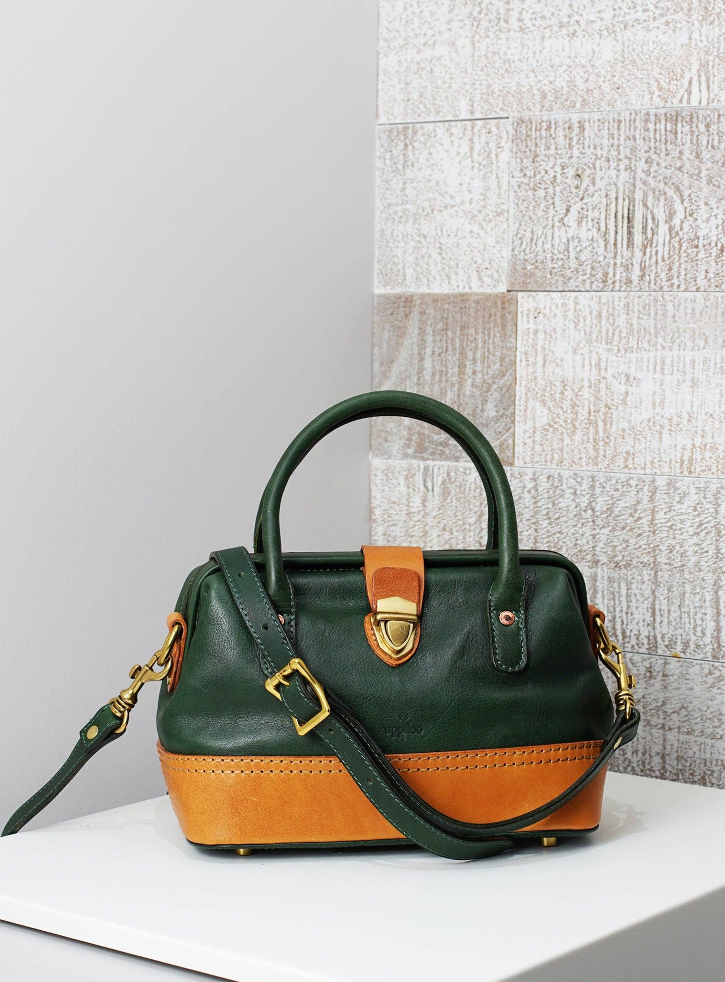 Wonder XL Vintage Top-handle Satchel - Hunter Green